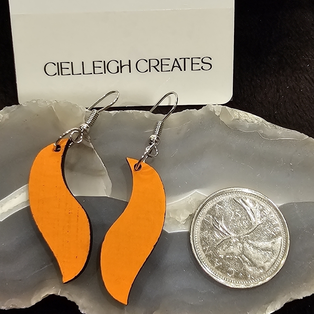💥4 for $25💥 Laser-cut Curvy Shaped Wood Earrings